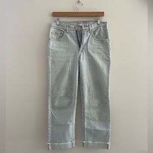 esby - Straight Leg / Light Wash Jean - 27